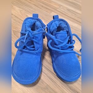 UGG Neumel II Toddler Boy/Girl Shearling Chukka Boot Royal Blue Size 8 Unisex
